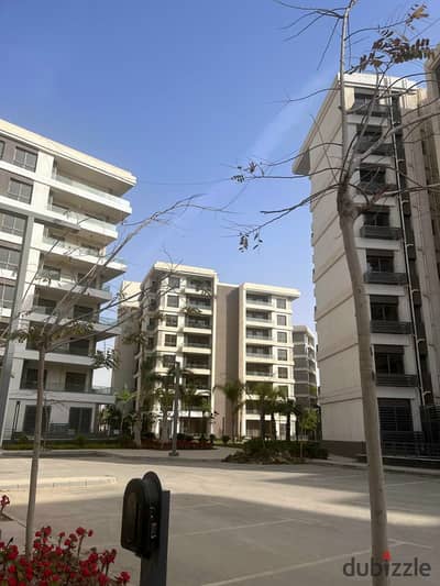 Studio apartment for sale in Noor City, old reservation, lowest total price and longest installment period.   Reservation opened - 2021 Ground floor with garden Building area: 63 sq m Garden area: 33 sq m Pure sea view  Total price: 2,120,000 Installments