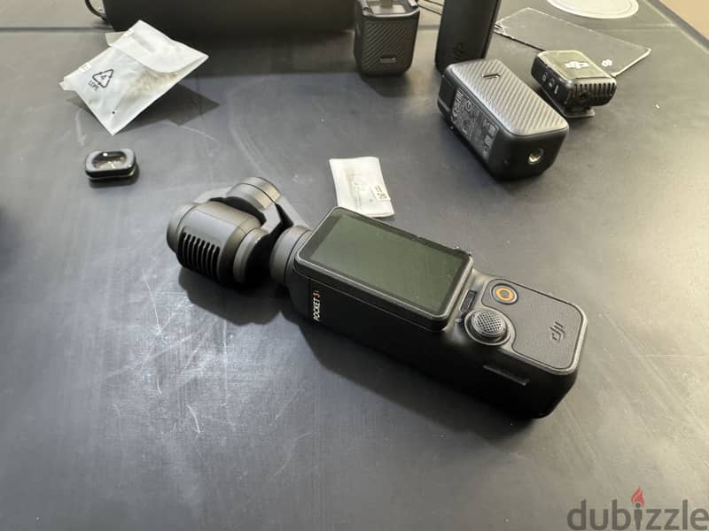 DJI Osmo Pocket 3 Creator Combo 4