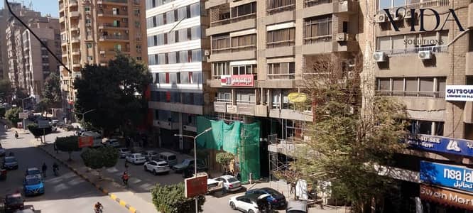مقر إداري/عيادات 240م للبيع في شارع مصدق الرئيسي - الدقي | مسجل شهر عقاري ومؤجرة