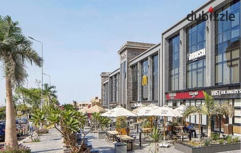 عياده طبيه للبيع في تيراس مول مدينه الشروق علي واجهه المول وفيو مميز علي الرابط الاوسط