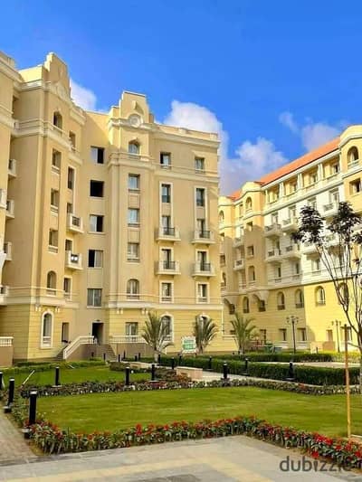 شقة لقطة للبيع بأقل من سعرها استلام فوري متشطبة بالكامل بالتكيفات بكمبوند ( جاردن سيتي ) بالعاصمة الادارية الجديدة جاهزة للسكن