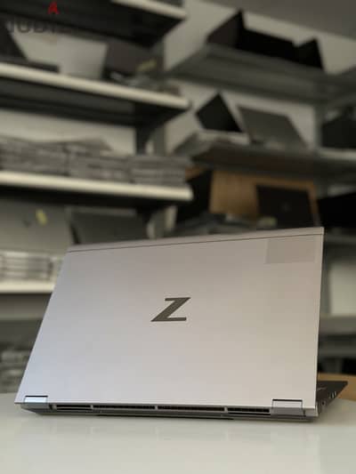 HP ZBook Fury G7 | Core i7 10th H | RTX 3000 6GB | 16GB RAM | 512GB