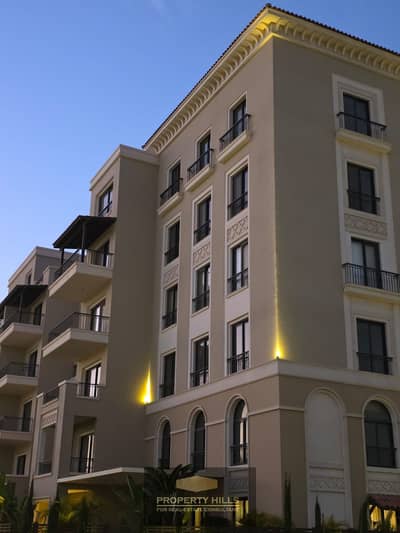 Townhouse ready for viewing in Village West compound Sheikh Zayed next to Cairo Gate Emaar minutes from Hyper One Townhouse ready for viewing in Village West compound Sheikh Zayed next to Cairo Gate Emaar minutes from Hyper One