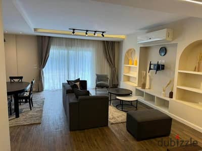 شقة استلام فوري للبيع في ماونتن فيو التجمع الخامس Mountain View iCity New Cairo برايم لوكيشن علي شارع التسعين والجامعة الأمريكية وفيو على اللاندسكيب