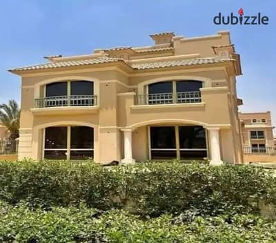 فيلا لقطة للبيع جاهزة للسكن متشطبة بالكامل استلام فوري مع اكبر مطوري عقاري لافيستا كمبوند ( لافيستا سيتي ) جاهزة للمعاينة