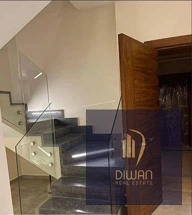 فيلا كورنر بحري صريح متشطبة بالكامل بجوار مدينتي ودقايق للجامعة البريطانية باقل من نص تمنها في نيو هليوبليس القاهرة الجديدة