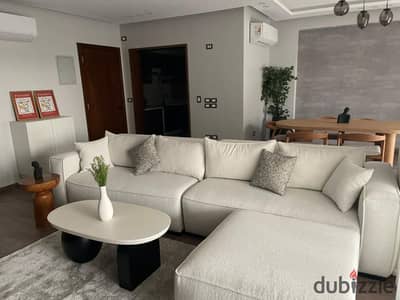 شقة ايجار مفروش فى كمبوند سكاى كوندوز تشطيب فندقى 175 م