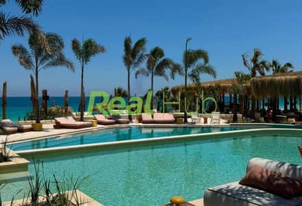 اكبر one story villa  استلام فوري  متشطبه وجاهزه للسكن دايركت علي البحر