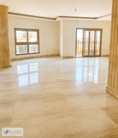 Unfurnished 220 sqm apartment for rent in the First Villas District, Fifth Settlement, directly on South 90th Street, Downtown.