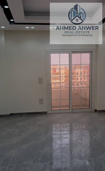 Apartment for sale in Al-Shamaliyat, third floor, open sea view