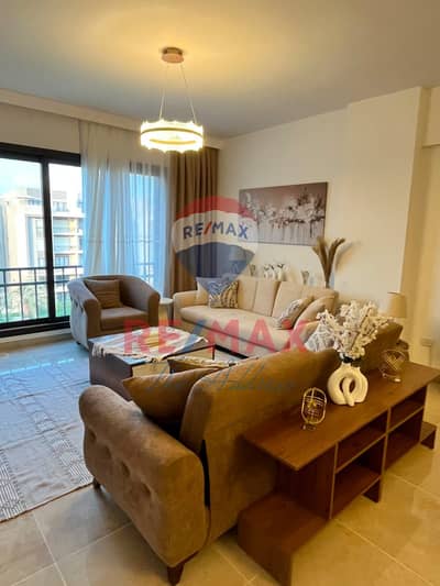 Furnished apartment behind clubhouse for rent in Fifth Square