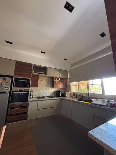 Twin house for rent in new Giza, Phase = Westridge