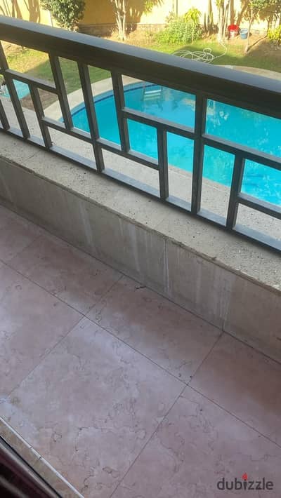 استوديو في فيلا الشويفات الدور الاول حجرة نوم و ليفنج مع مطبخ و حمام و بلكونة  تليفون ارضي مع النت تلفزيون سمارت تلاجة بوتاجاز و فرن و ميكروويف و كتل