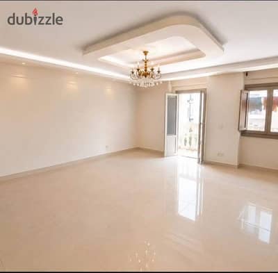 شقه للايجار السكنى 155 م سبورتنج  بموقع متميز بشارع طيبه