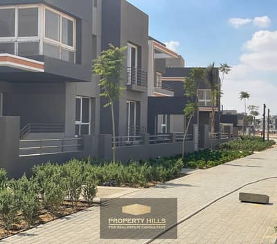 ready to move apartment in most prim location with special price