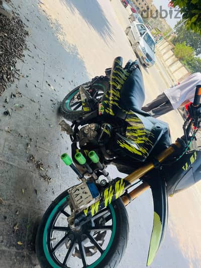 بنلي Vlx