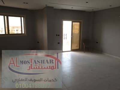 شقة للإيجار في الحي السابع - الشيخ زايد   المساحة: 170 متر الدور: الثالث  تشطيب ممتاز – اول ساكن
