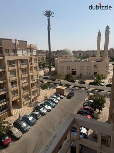 شقة للايجار فى مدينتى 116 متر 3غرف نوم و2حمام منطقة B11 المميزة بجوار الخدمات مباشرة