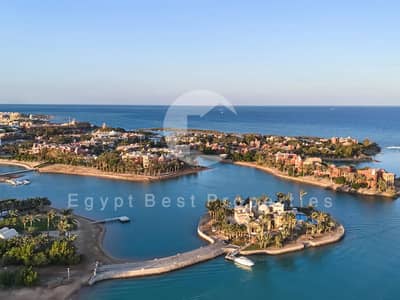 فيلا لاكجيري للبيع في الجونة | Private Yacht Dock | لاجون مفتوح مباشر | تشطيب كامل بالتكييفات والمطبخ | مقدم 15% واستلام خلال سنة