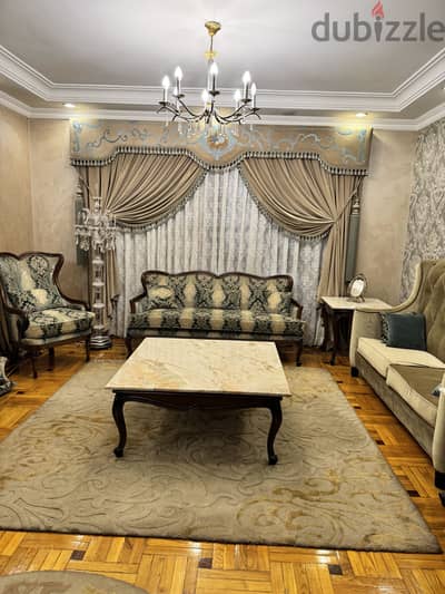 صالون كلاسيك كامل كنبتين + 2 فوتيه + 3 ترابيزات رخام