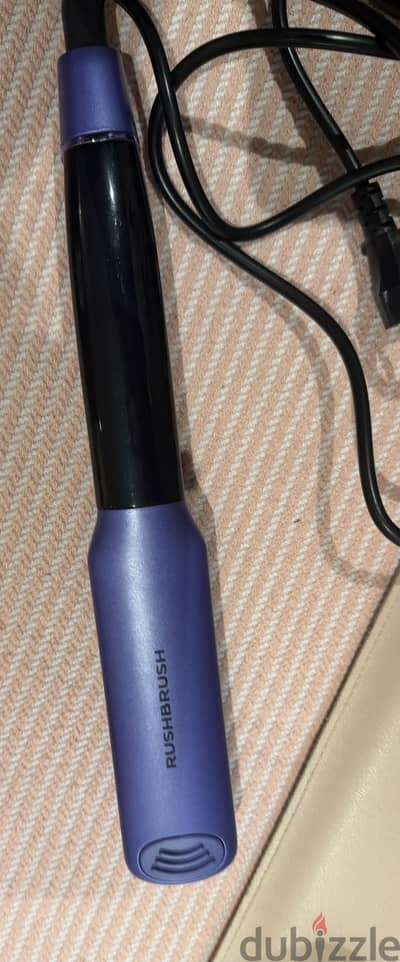 Rush brush straightener