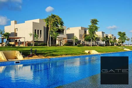 شاليه سينيور للبيع علوي في هاسيندا باي برايم لوكيشن صف أول جولف قريب من البحر بسعر لقطه- استثمار حقيقي