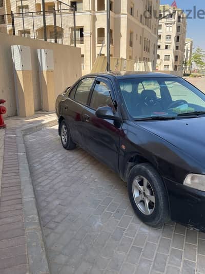 ميتسوبيشي لانسر كرستالة 2000