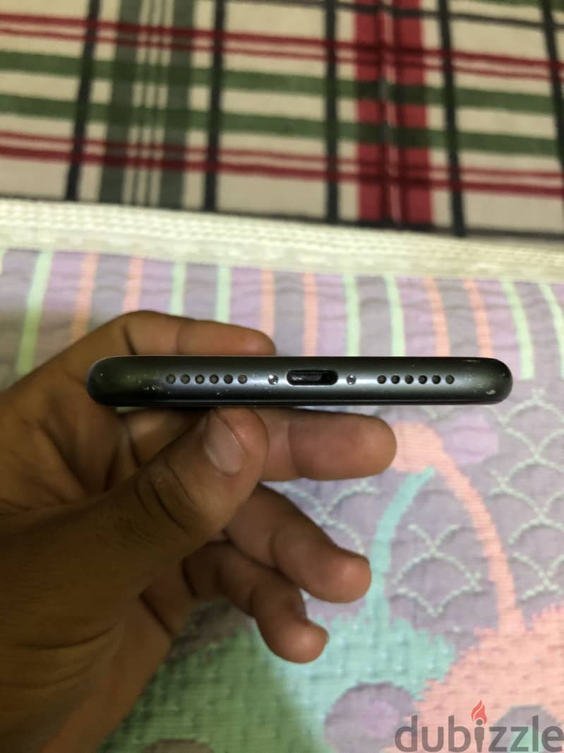 Apple - iPhone 11 4