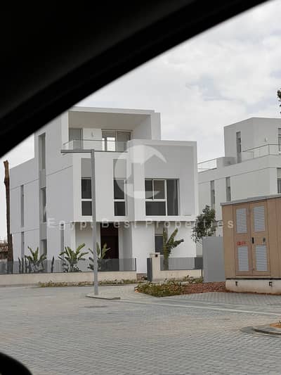 Ready-to-Move Villa for Sale in Cairo Gate – Elan by Emaar | 3 Bedrooms | Direct Lake View