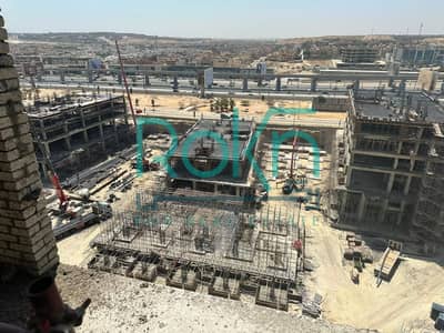 مكتب للبيع في أركان بالم 205 علي المحور 26 مباشرة – Roi يوصل لـ 12%