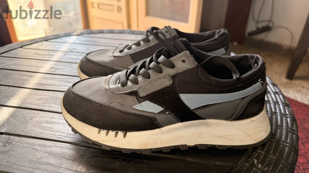 كوتش reebok 2