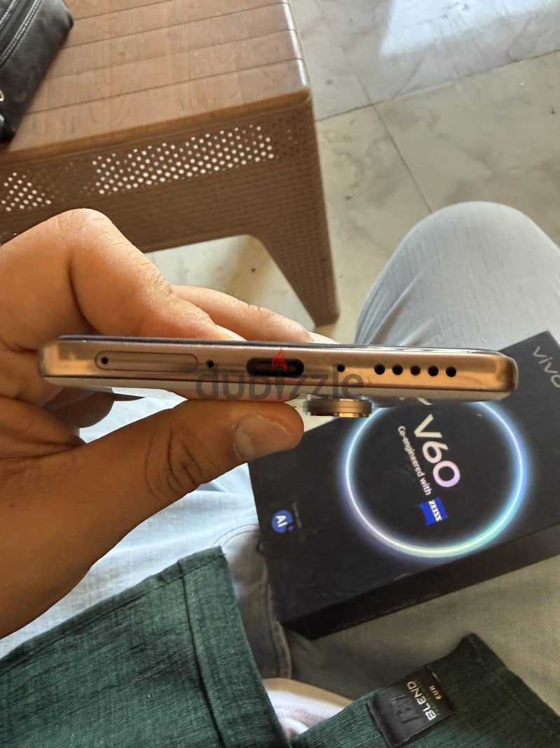 فيفو V60 2
