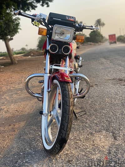 مكنة هوجان ٤ جامبو استيراد ايمو برو موديل ٢٠٢٦  ماشية ٢٠٠٠ كيلو