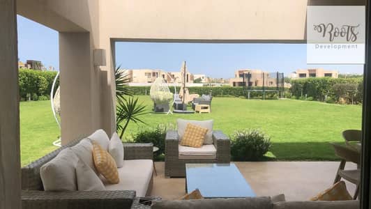 Villa for sale (with a cabana) with a fully finished garden overlooking the lake in a prime location in Hacienda Bay - North Coast.