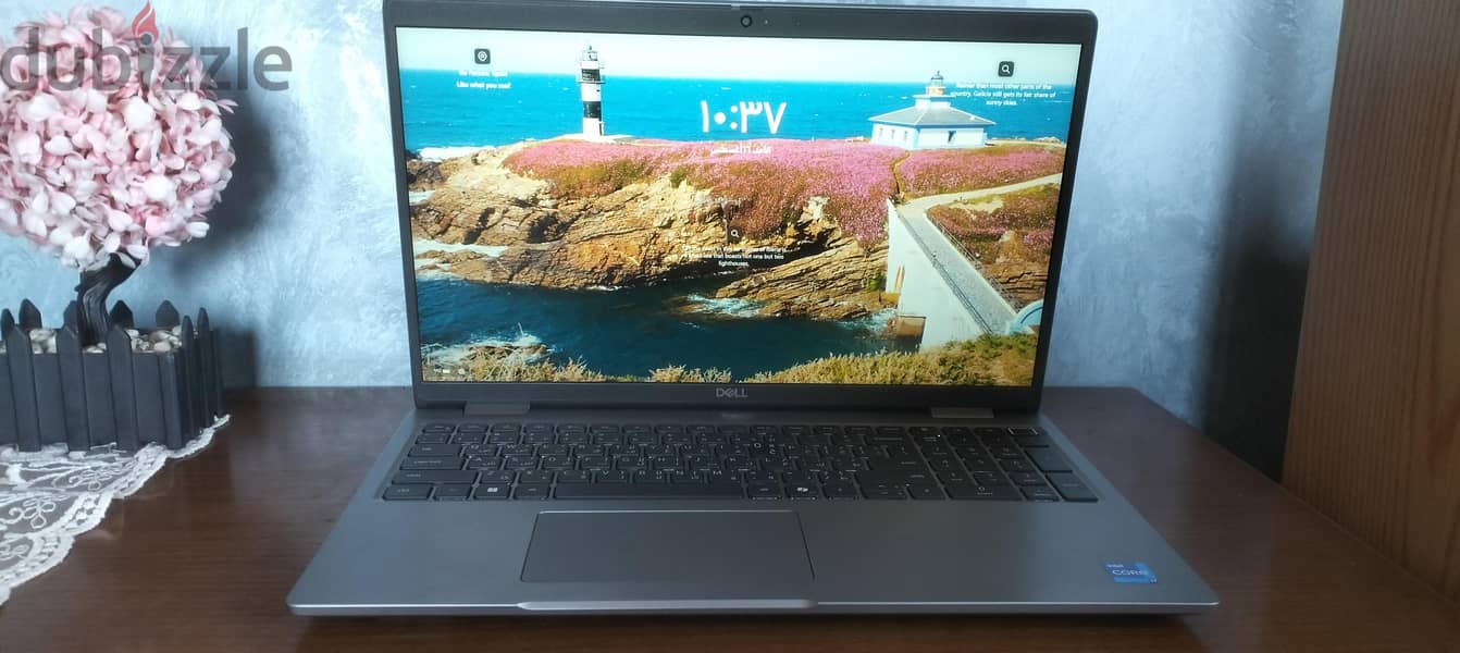 Dell latitude 5550 i7 13 1