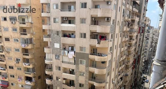 شقة للبيع 150م الابراهيمية خطوات من شارع ابوقير ونادي سبورتنج