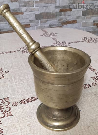 هو النحاس قديم على الطراز العثماني