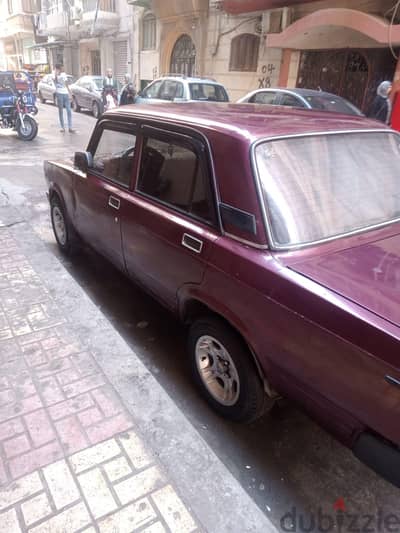 لادا 2105 1995