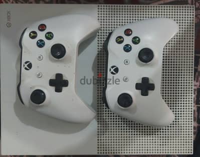  Xbox One S 1TB للبيع + 2 دراع