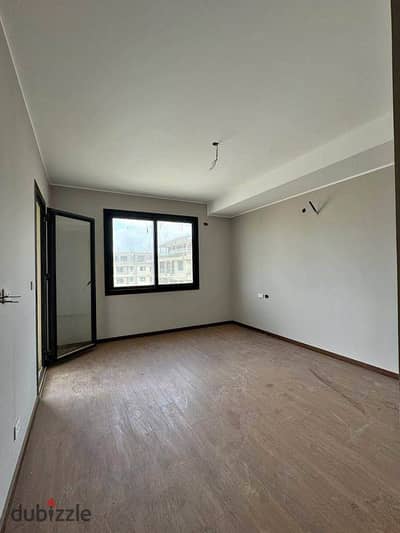 شقة للبيع في Badya Palm Hills بموقع مميز داخل المشروع، متشطبة Super Lux وبإطلالة مميزة ودبل فيو.