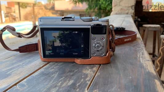 Fujifilm Xa5 mirrorless came with 16-50 lenses