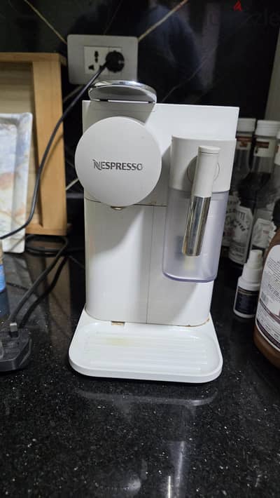 Nespresso De'Longhi Lattissima One Evo