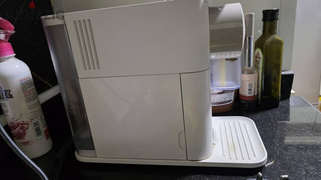 Nespresso De'Longhi Lattissima One Evo 2