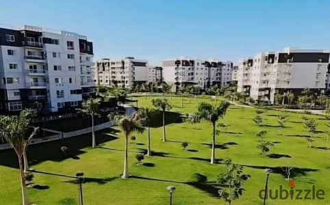 80 m apartment with easy installment over 10 years in Madinaty