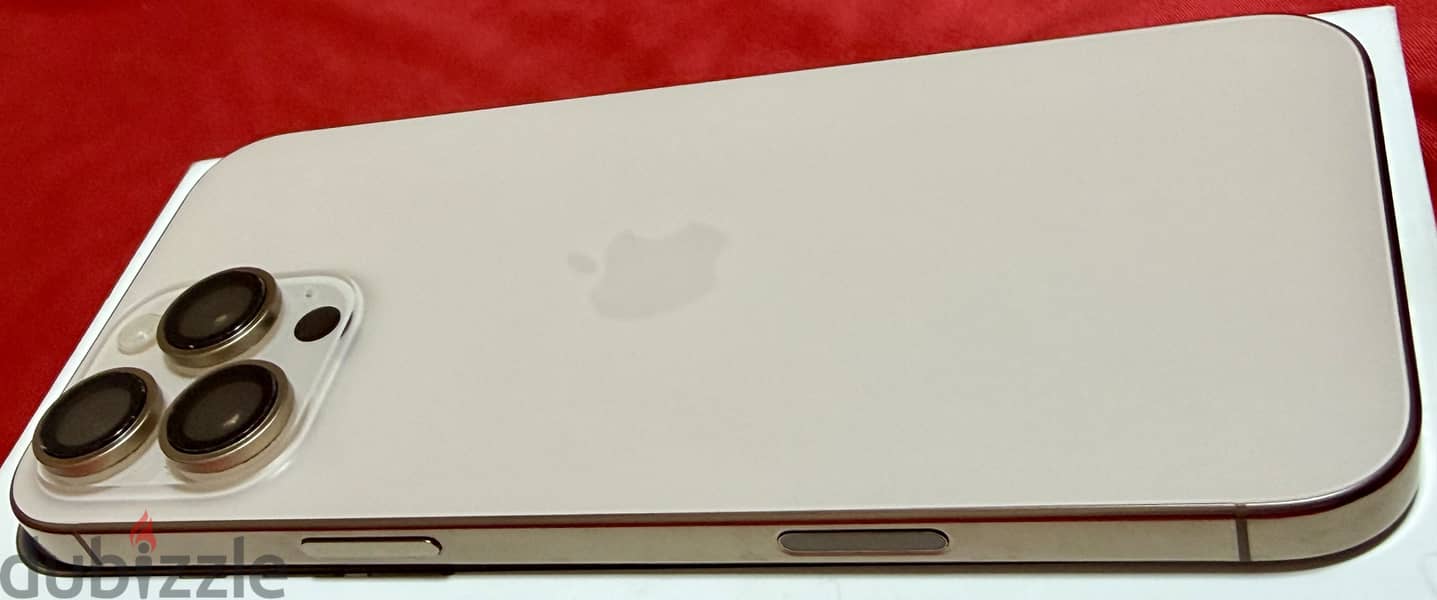 Apple - iPhone 16 Pro Max 1