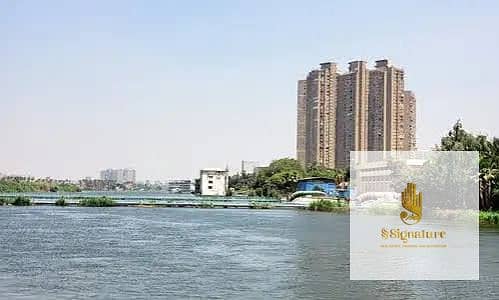 Apartment for sale, super deluxe finishing, on the Maadi Corniche next to the National Bank, immediate delivery, direct view of the Nile.