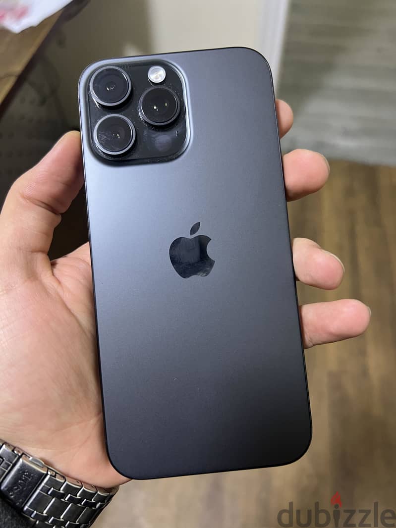 Apple - iPhone 16 Pro Max 3