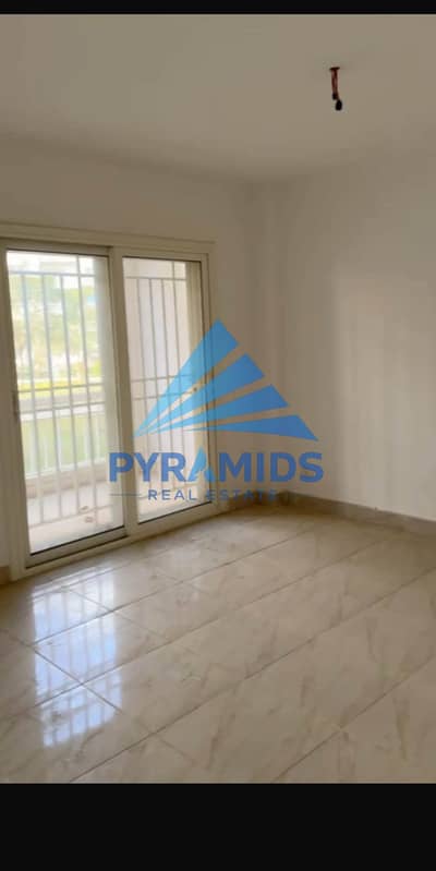 sqm Apartment for Sale in Madinaty B12 – Private Garden A rare opportunity to own a spacious 200 sqm apartment in Madinaty B12 – Group 125,