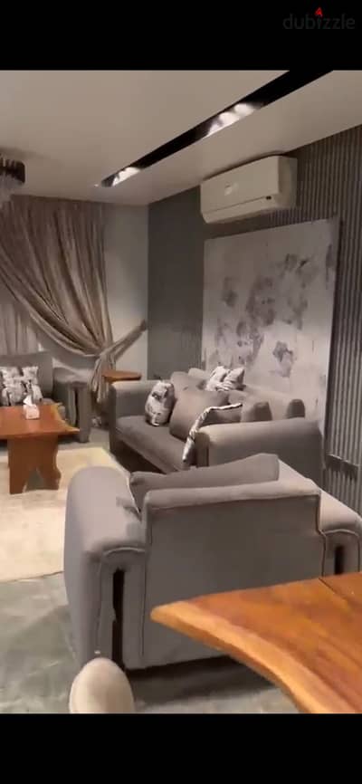 شقه مفروشه للايجار في كمبوند المعادي ديونز بزهراء المعادي تشطيب سوبر لوكس فرش فندقي
