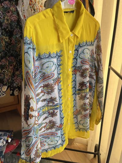 Yellow blouse / multi colors